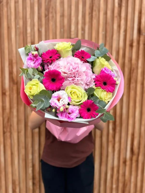 Buchet în nuanțe de roz și fucsia