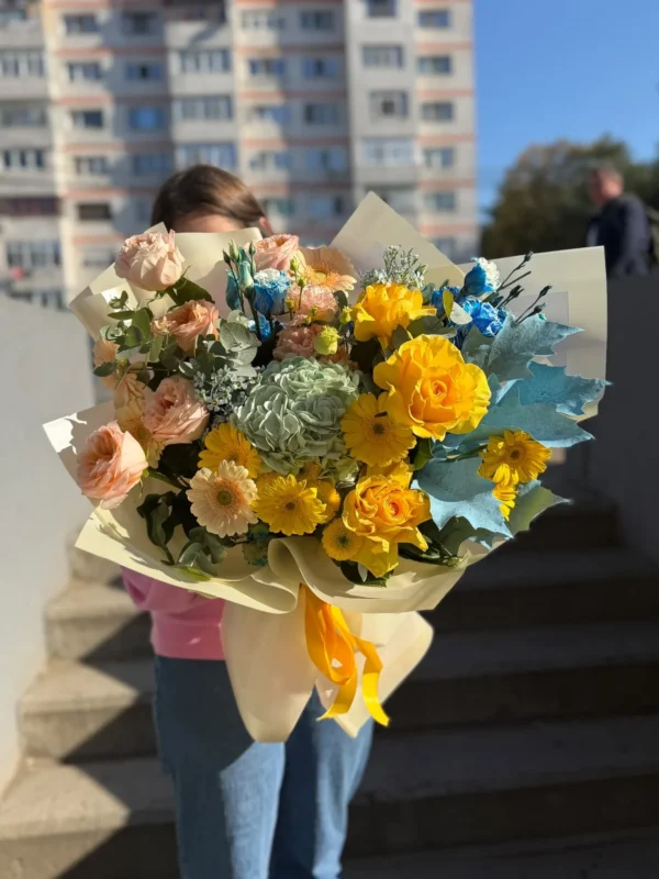 Buchet tomnatic în nuanțe solare